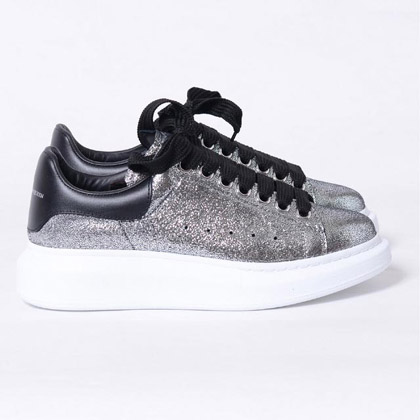 アレキサンダーマックイーン (Alexander McQueen) スニーカー 山羊革 メタリックシルバー