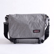 イーストパック (EASTPAK) ショルダーバッグ ナイロン グレー 30% OFF