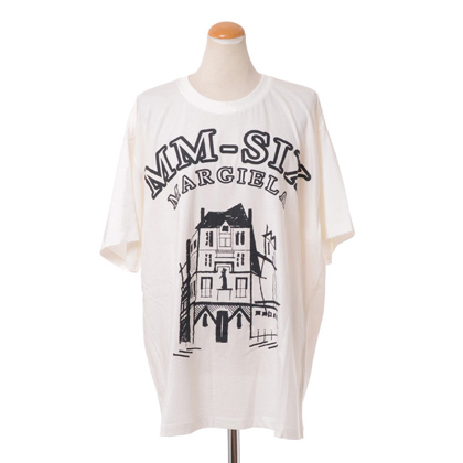 エムエムシックス メゾンマルジェラ (MM6 MAISON MARGIELA) アートワークロゴTシャツ コットンジャージー オフホワイト